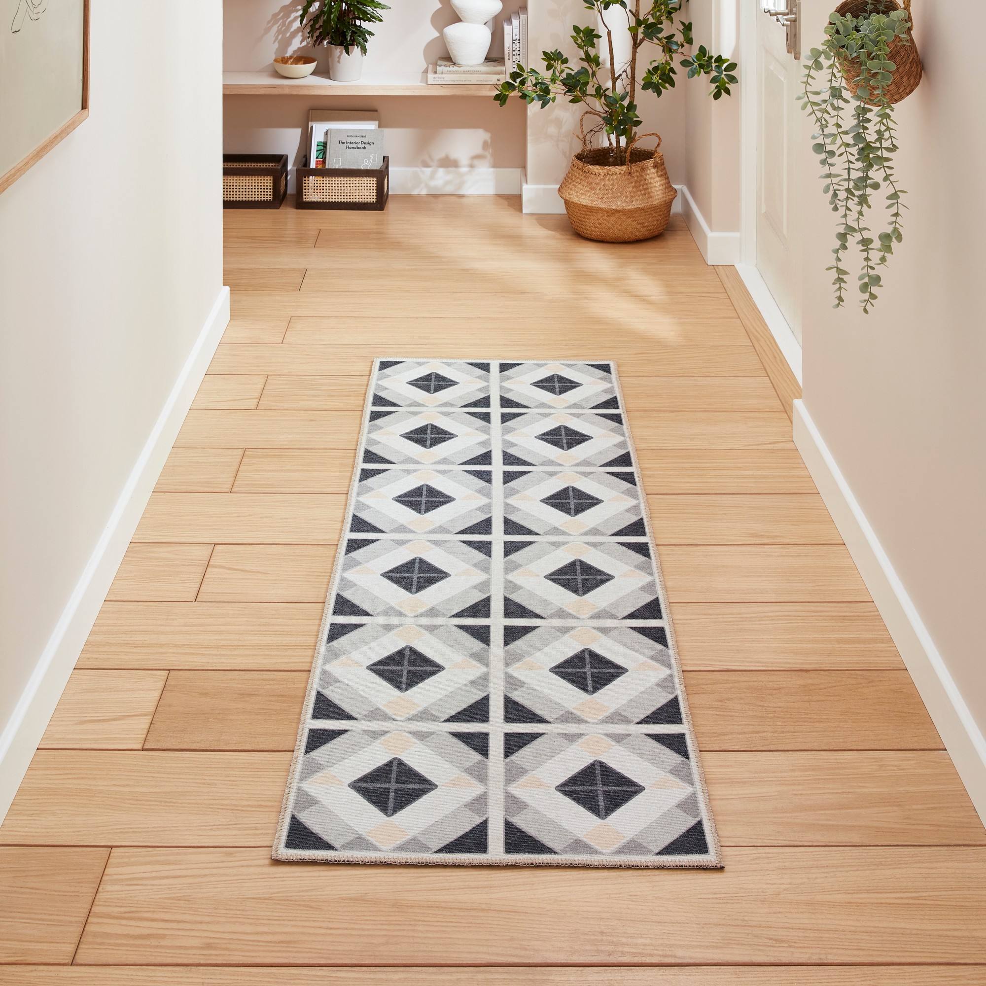 Victoria H1190 Modern Geometric Washable Runner Rugs In Grey Beige